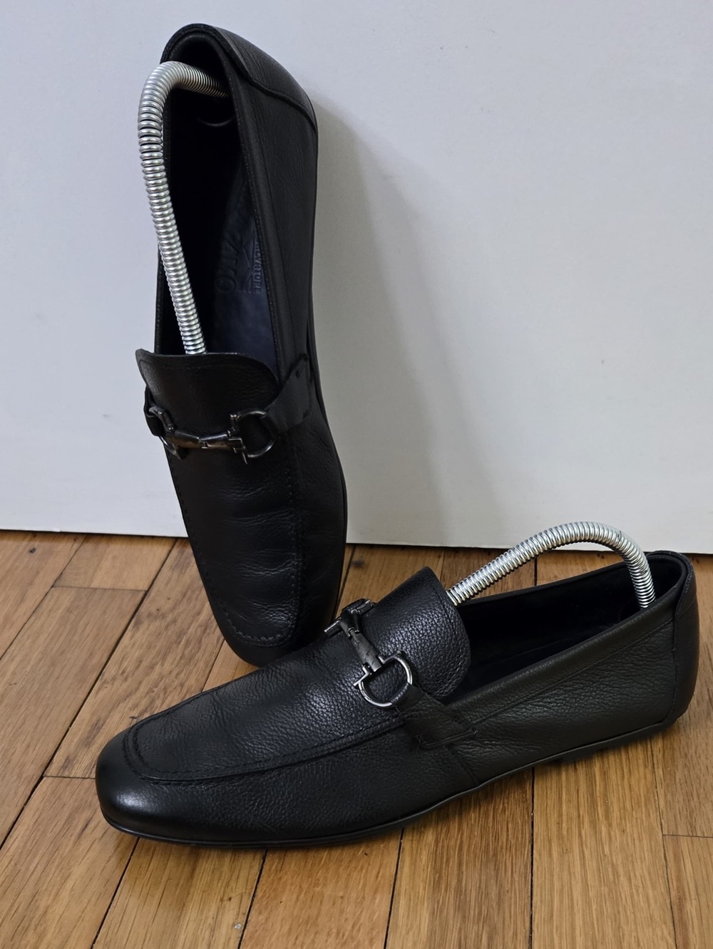 Ferragamo Black Loafers Signature Gancini Bit Buckle Driving Luxe Shoes 8 D